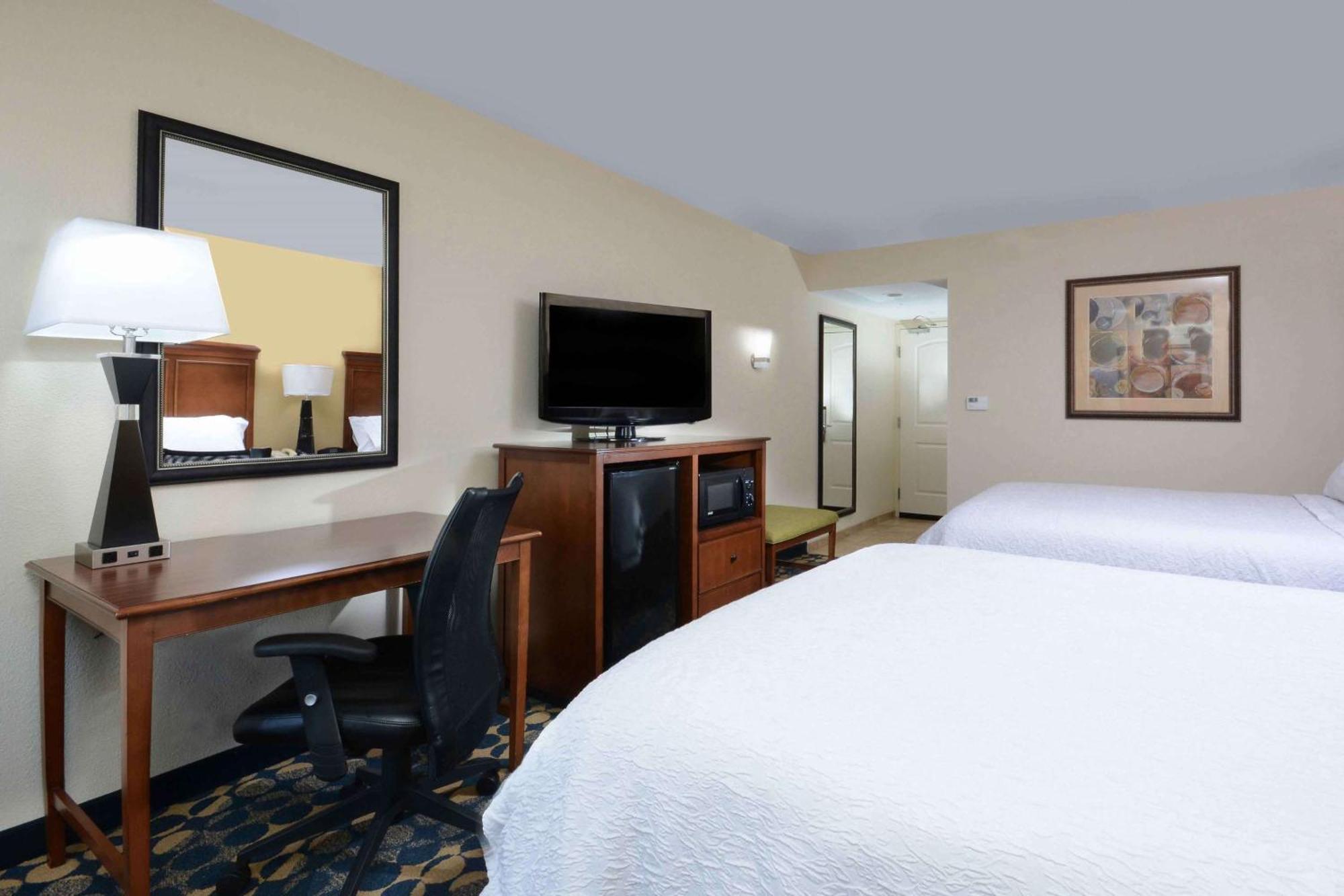 Hampton Inn Fayetteville Fort Bragg Εξωτερικό φωτογραφία